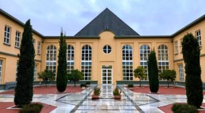 Patio de la Escuela Andaluza de Salud Pública